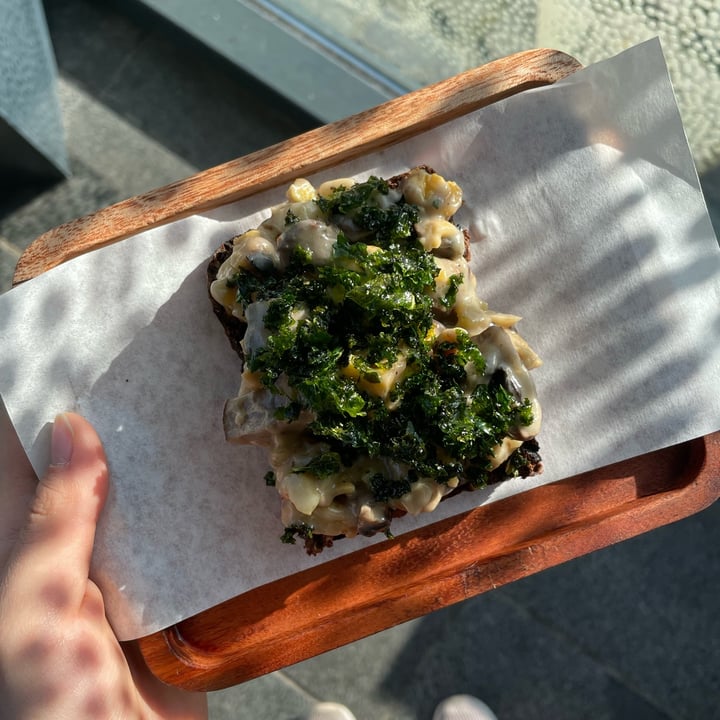photo of RØRT KBH Mushroom And Tempeh Smorrebrod shared by @applepancakes on  19 May 2022 - review