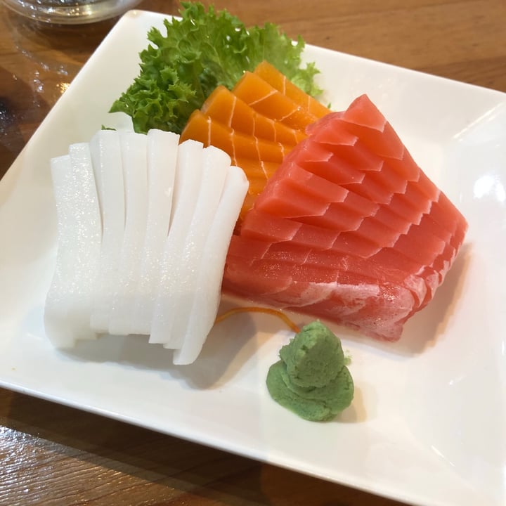 photo of Lucky Cat Mini Konjac Sashimi Platter shared by @plantingggg on  15 Apr 2021 - review