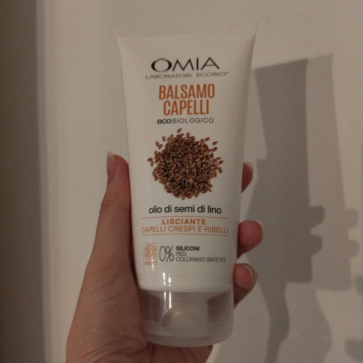 photo of Omia laboratori ecobio Fisio shampoo olio di semi di lino shared by @martinadigabriele on  28 Sep 2022 - review