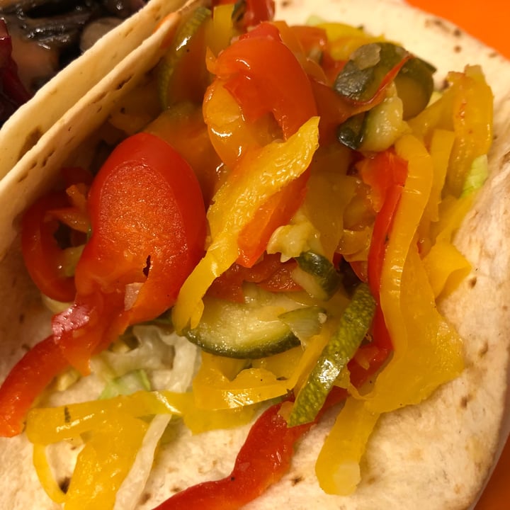 photo of Para Todos TN Tris di tacos vegani shared by @piccolacucinadicasa on  10 Dec 2021 - review