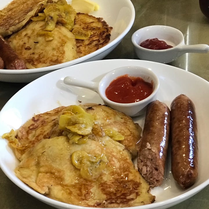 photo of Moving Mountains Plant-Based Sausages shared by @mariaubergine on  17 Dec 2021 - review