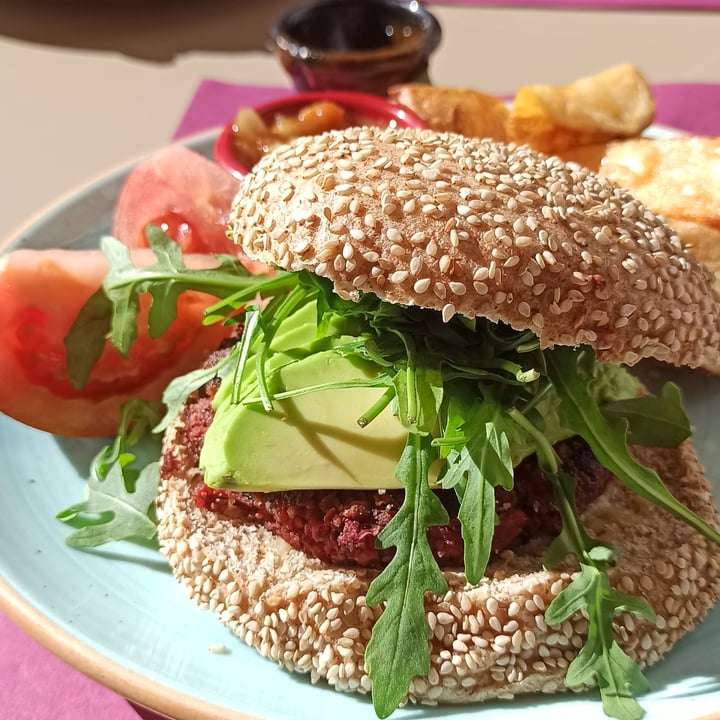 photo of Beet Vegetariano Hamburguesa shared by @ananicc on  02 Feb 2022 - review