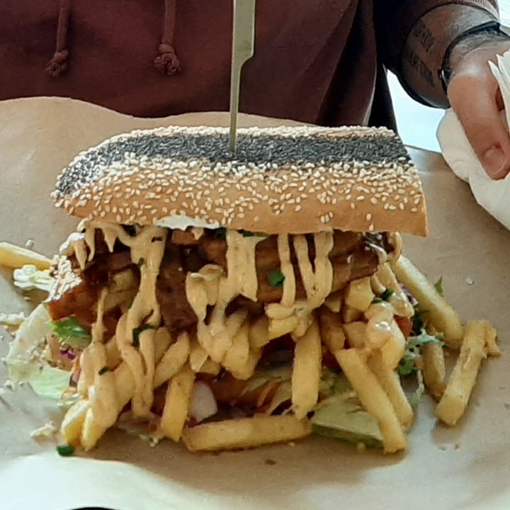 photo of Lekker Vegan Kloof Mixed Chickn and Beef Gatsby shared by @pleace13 on  31 Jul 2020 - review