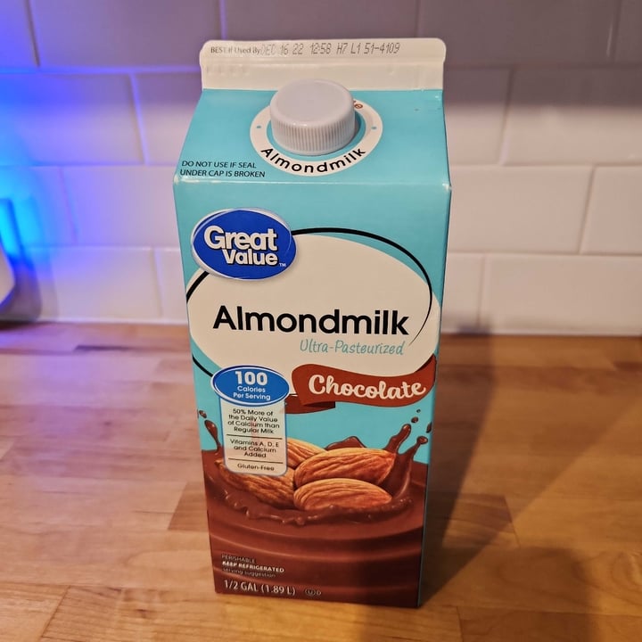 photo of Great Value  Chocolate Almond Milk shared by @adamcoleman on  15 Oct 2022 - review