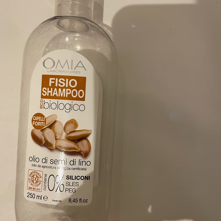 photo of Omia laboratori ecobio Fisio shampoo olio di semi di lino shared by @francesca0607 on  11 Jun 2022 - review