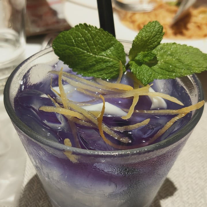 photo of Elemen @ HarbourFront Iced Coconut Mint with Butterfly Pea Flower shared by @syyu on  15 Nov 2020 - review