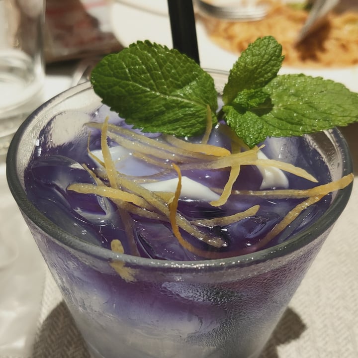 review photo of Elemen @ HarbourFront Iced Coconut Mint with Butterfly Pea Flower shared by @syyu on 15 Nov 2020 - review