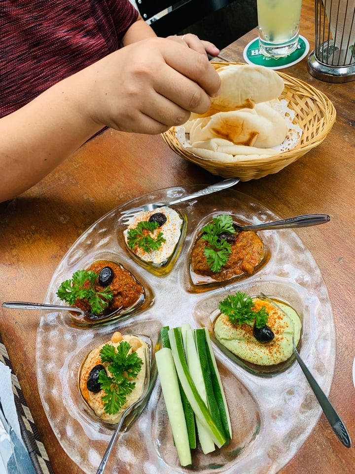 photo of Blu Jaz Cafe Pita Bread With Hummus, Baba Ganush N Etc shared by @madelinabong on  11 Jan 2020 - review