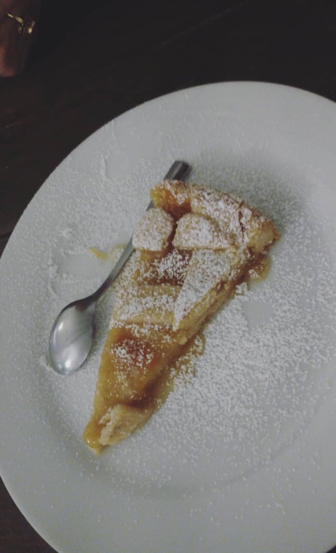 review photo of Pizzeria Frontoni Apple Pie shared by @yasminbee on 10 Sep 2019 - review