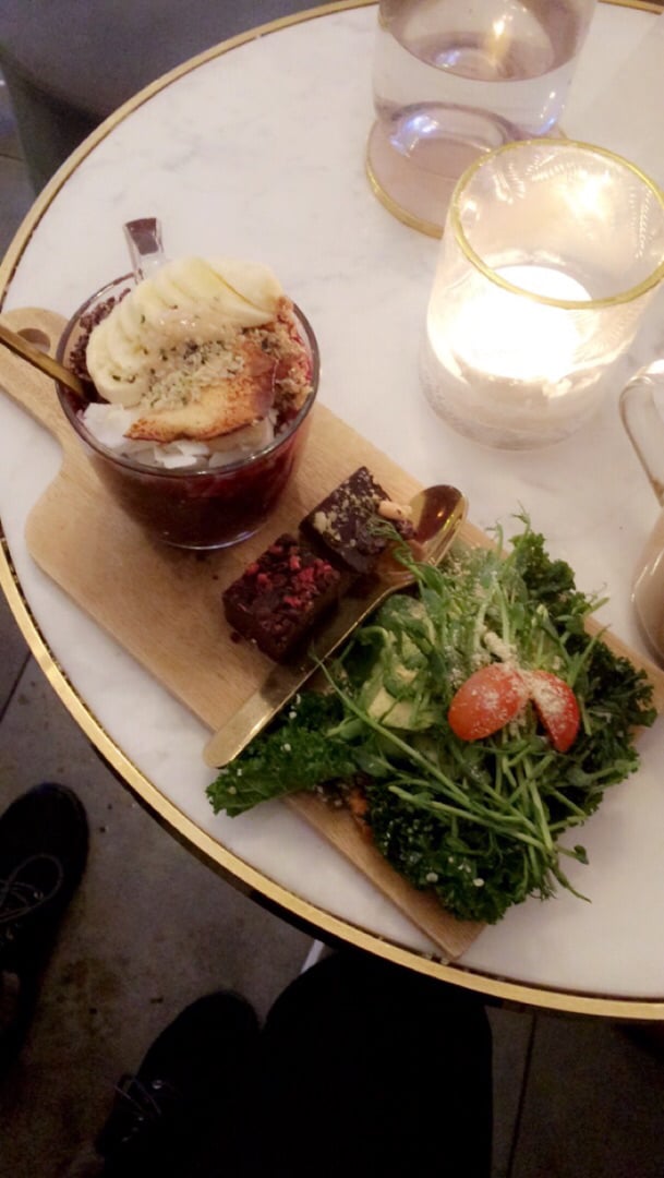 review photo of OSLO • RAW Vegan Brunch shared by @cesse on 25 Apr 2019 - review