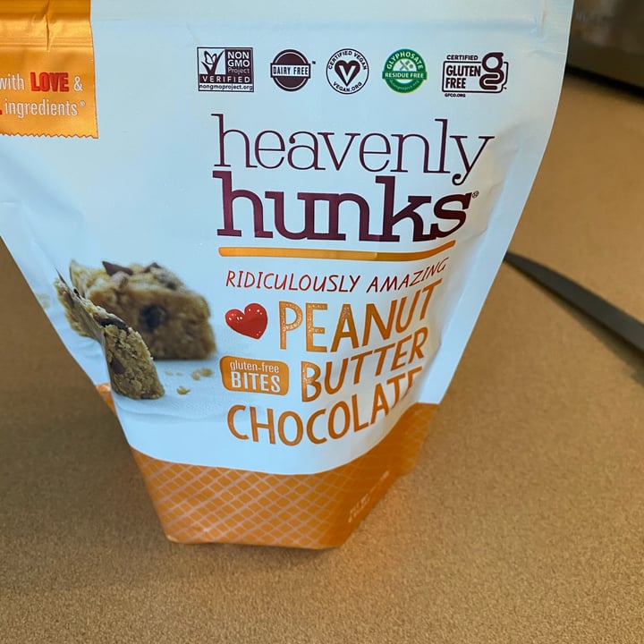 photo of Heavenly Hunks Oatmeal Dark Chocolate Chip Cookies shared by @smmpurple66 on  16 May 2022 - review