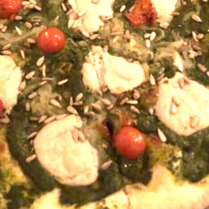 photo of Double Zero Basil Sunflower Pesto Pizza shared by @jade66 on  14 May 2020 - review
