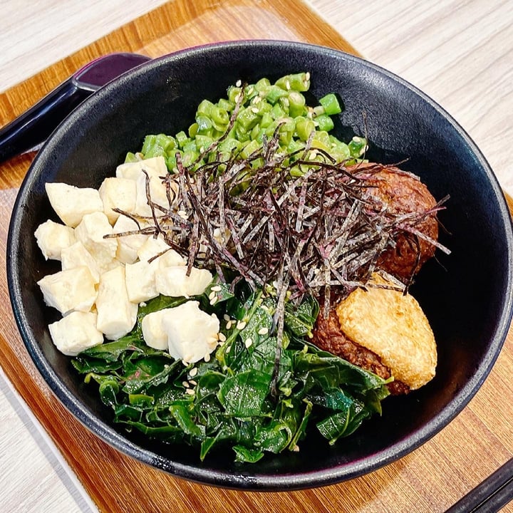 photo of AH LOCK & CO. Impossible Hakka Bowl shared by @veggiexplorer on  10 Apr 2021 - review