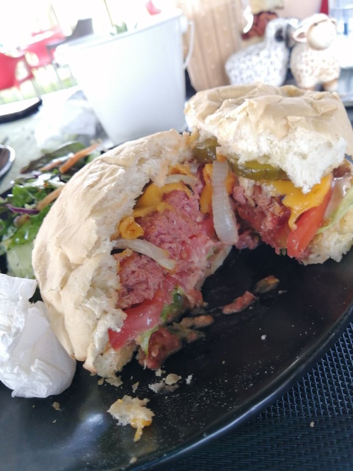 photo of Asher's Corner Cafe @ Ashers Farm Sanctuary Beyond Burger shared by @jessipambee on  09 Dec 2019 - review