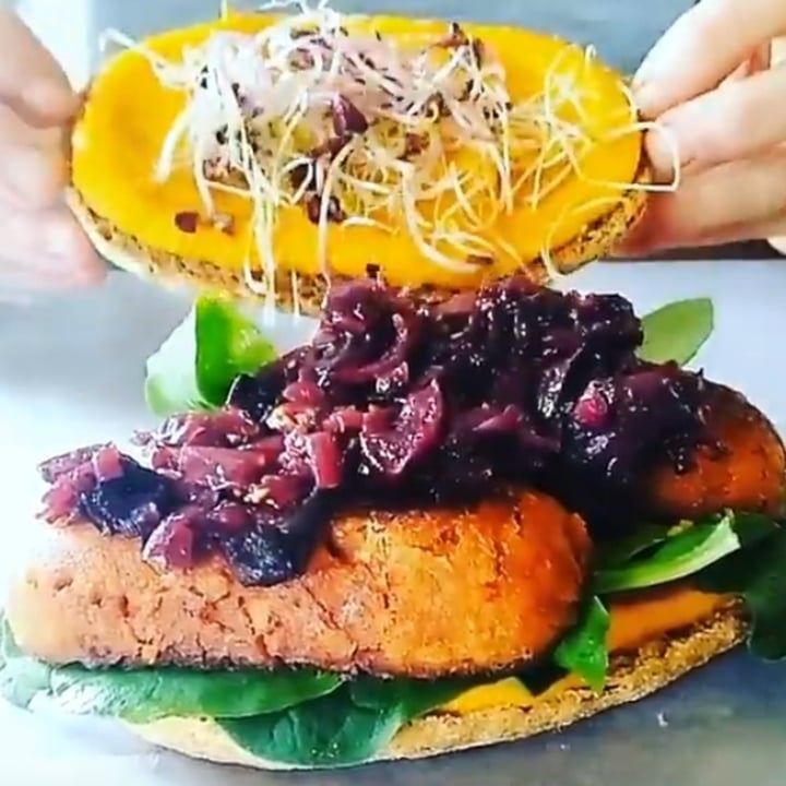 review photo of Pasto vegana La chori del trópico shared by @ailualegre on 27 Nov 2021 - review