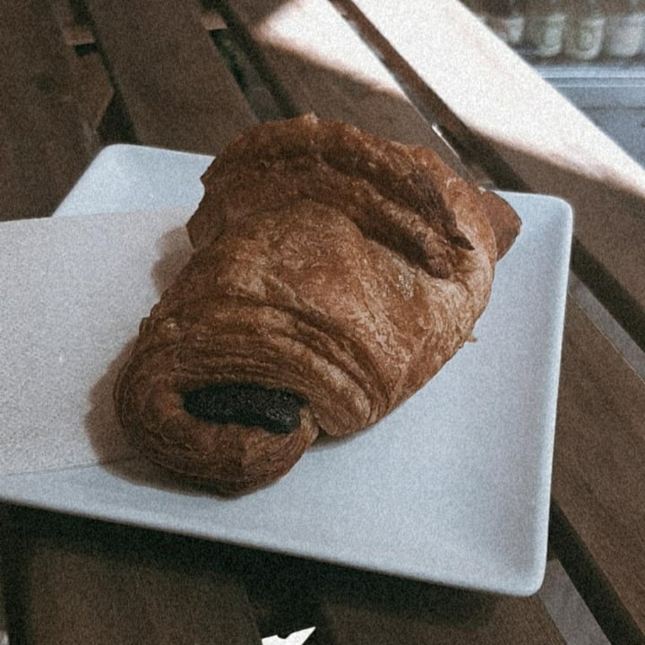 photo of Santoni - When Food is the Solution Croissant de nutella shared by @pattivegan on  14 Jul 2020 - review