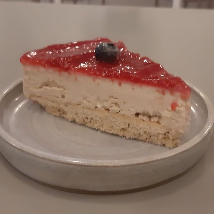 photo of Bioma plant based café Cheesecake shared by @nahiraixa on  19 Apr 2021 - review