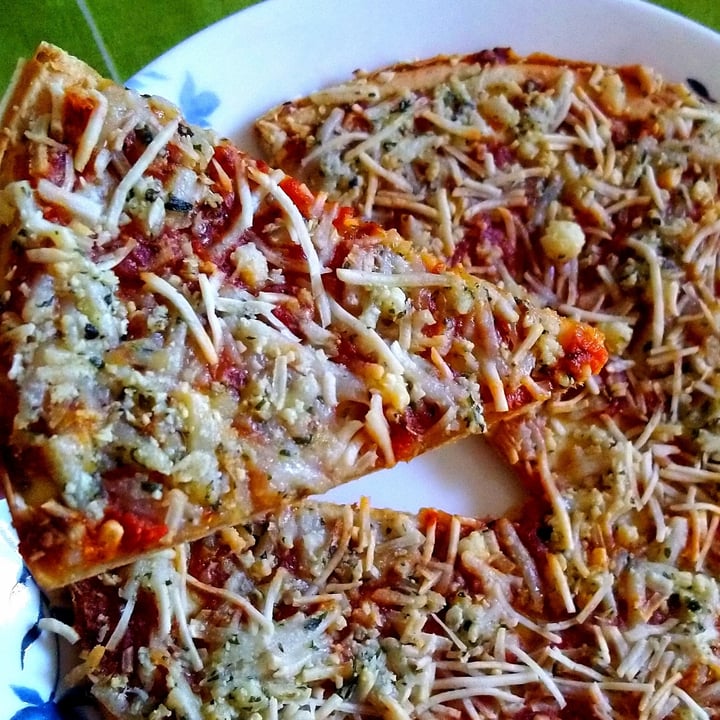 photo of Daiya Vegetable crust pizza, Italian Herb shared by @veg-ana on  05 Oct 2021 - review