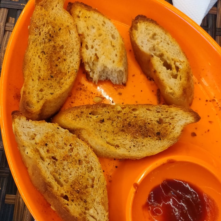 photo of Lyfe by Soul Garden Bistro Garlic bread shared by @vegansubhash on  21 Dec 2021 - review