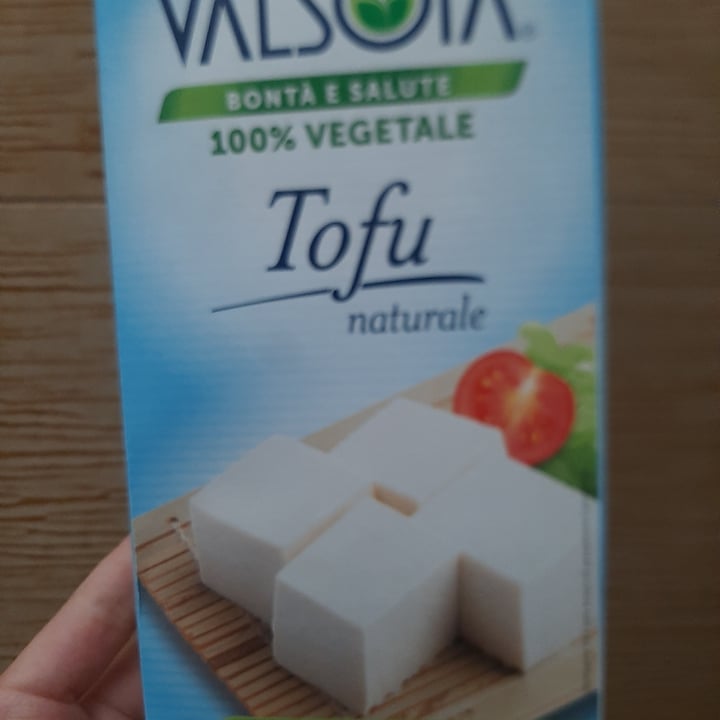 photo of Valsoia Tofu naturale shared by @simoemme on  21 Apr 2022 - review