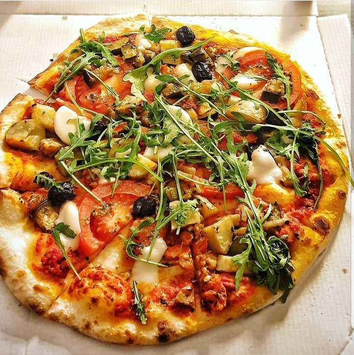 review photo of Chez Camille - Restaurant Pizzeria Le Lavandou Vegan pizzas and other vegan dishes shared by @alessandra on 26 Jun 2019 - review