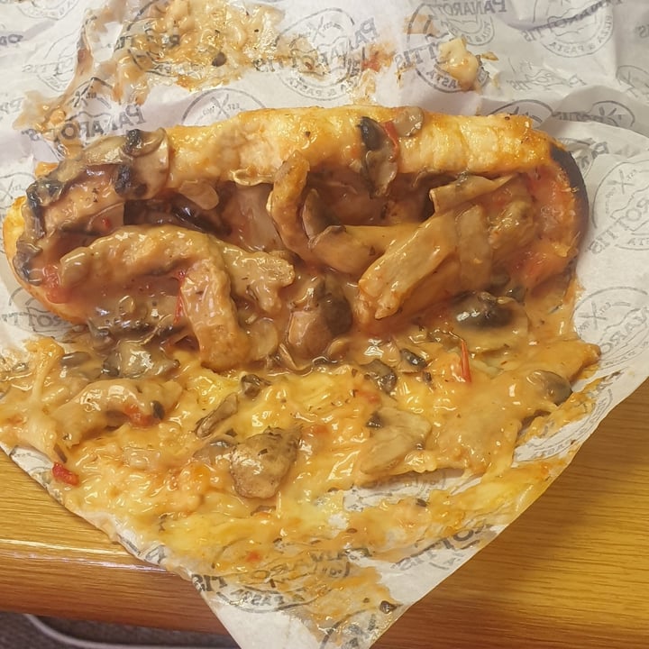 photo of Panarottis Ferndale Vegan Chicken And Mushroom SUB shared by @elanareneekotze on  07 Jan 2022 - review