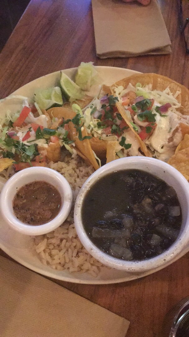photo of Veggie Grill Tres Fish Tacos shared by @pacholiarce on  25 Mar 2019 - review