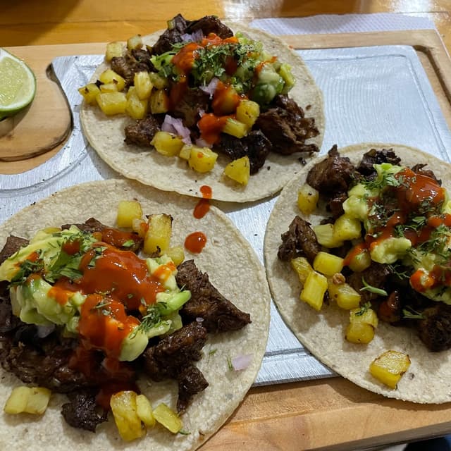 「Tacos al pastor」の料理の写真