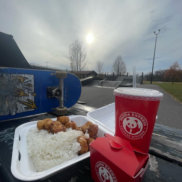 photo of Panda Express Beyond Orange Chick’un shared by @hoodiemaass on  31 Oct 2022 - review