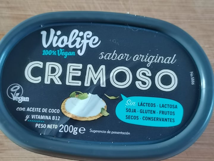 review photo of Violife Creamy Original Flavour shared by @juniperusvegan on 26 Feb 2022 - review