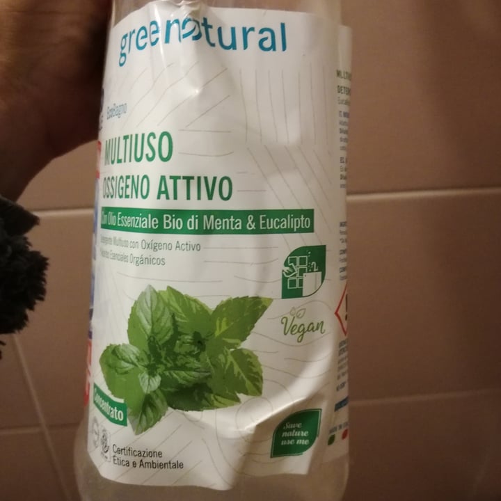 photo of Greenatural Sgrassatore multiuso Ossigeno Attivo shared by @alessandradg on  12 Mar 2022 - review