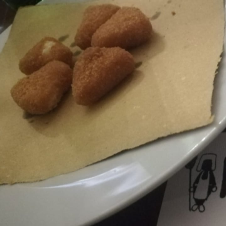 review photo of Pizzeria Frontoni Mozzarelline Fritte shared by @lunagioia on 14 Feb 2022 - review