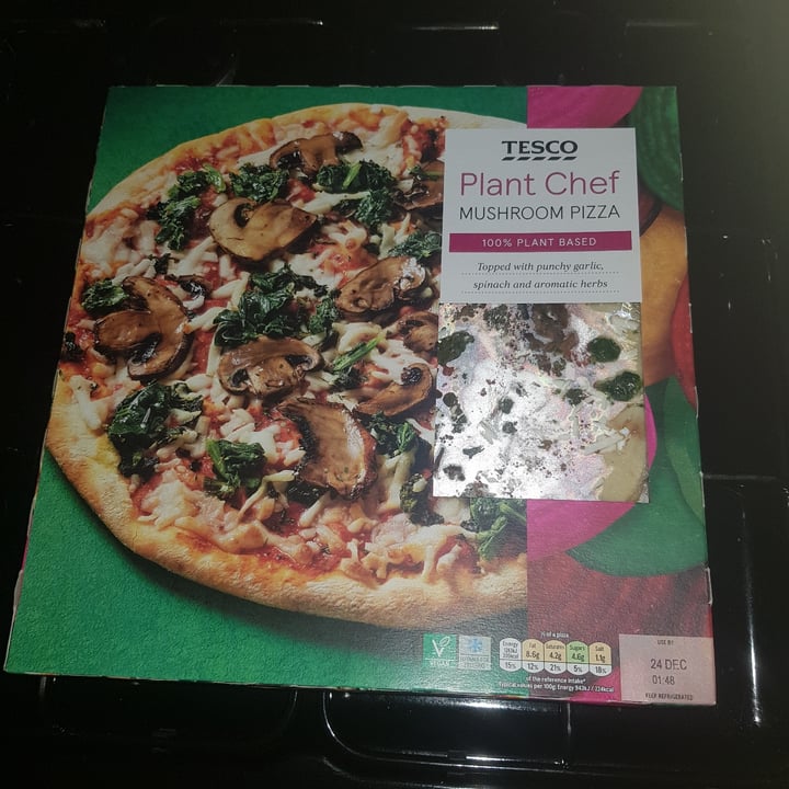 photo of Tesco Plant Chef Plant Chef Mushroom Pizza shared by @nikki-cola on  29 Dec 2021 - review