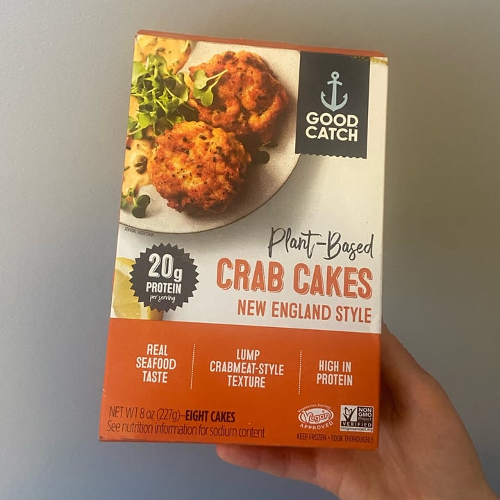 photo of Good Catch Plant-Based Crab Cakes New England Style shared by @earthlingab on  09 Dec 2021 - review