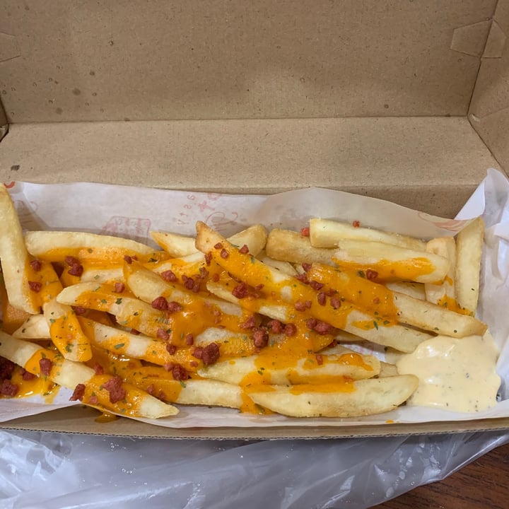 photo of Veggie Dojo Vegan Cheesy Fries shared by @happyveg on  24 Jun 2020 - review