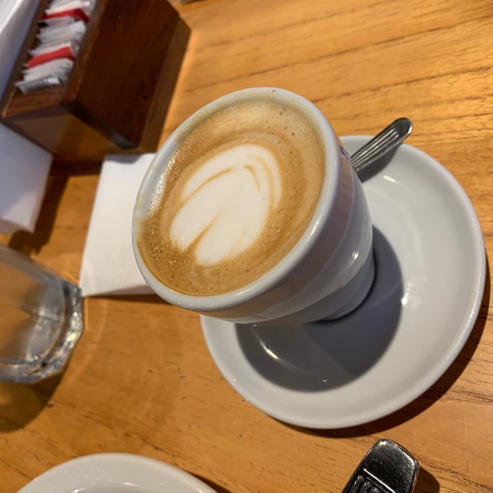 photo of Monk Coffee Café Con Leche De Almendras shared by @anabolena on  25 Jan 2022 - review
