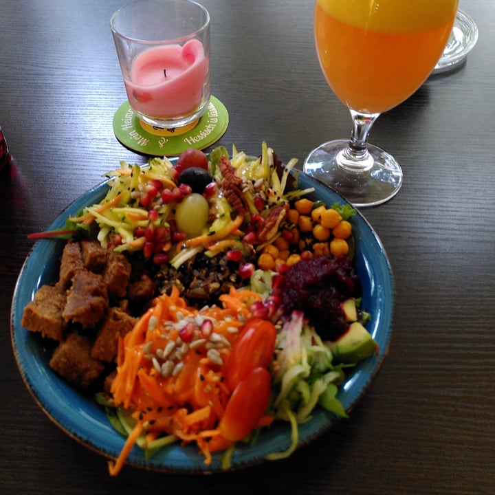 photo of Vitaminbar Powerbowl shared by @kybernetes77 on  07 Oct 2021 - review