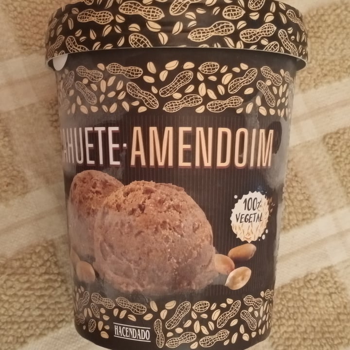 photo of Hacendado Helado de cacahuete shared by @titoherbito on  11 May 2022 - review