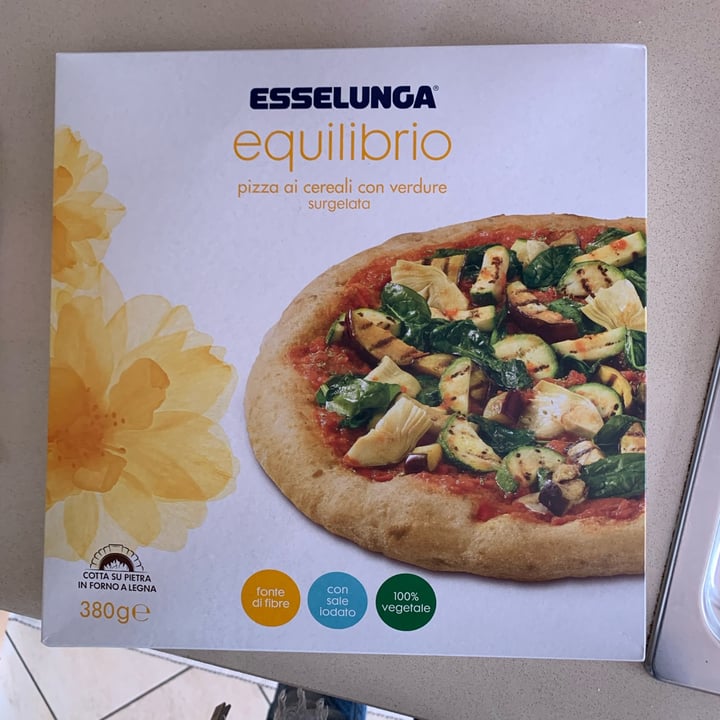 photo of  Esselunga Pizza ai cereali con verdure shared by @stefagnam on  12 Apr 2022 - review