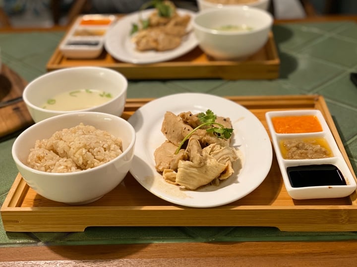 photo of Privé Tiong Bahru Hainanese Chicken Rice shared by @lesk on  16 Jan 2020 - review