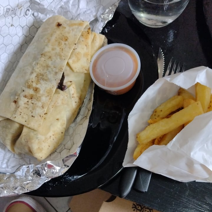 photo of Nehuén - Parador Artesanal Burrito Vegano shared by @maiagodoy on  02 Sep 2021 - review