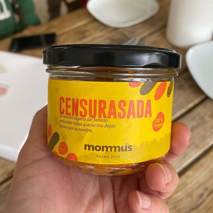 photo of Mommus Censurasada shared by @blogmundovegano on  20 Apr 2022 - review