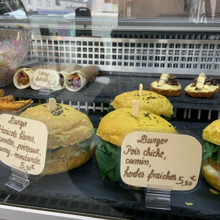 review photo of Cailloce Starting Point traiteur végétalien Burger shared by @applepie24 on 06 Apr 2022 - review