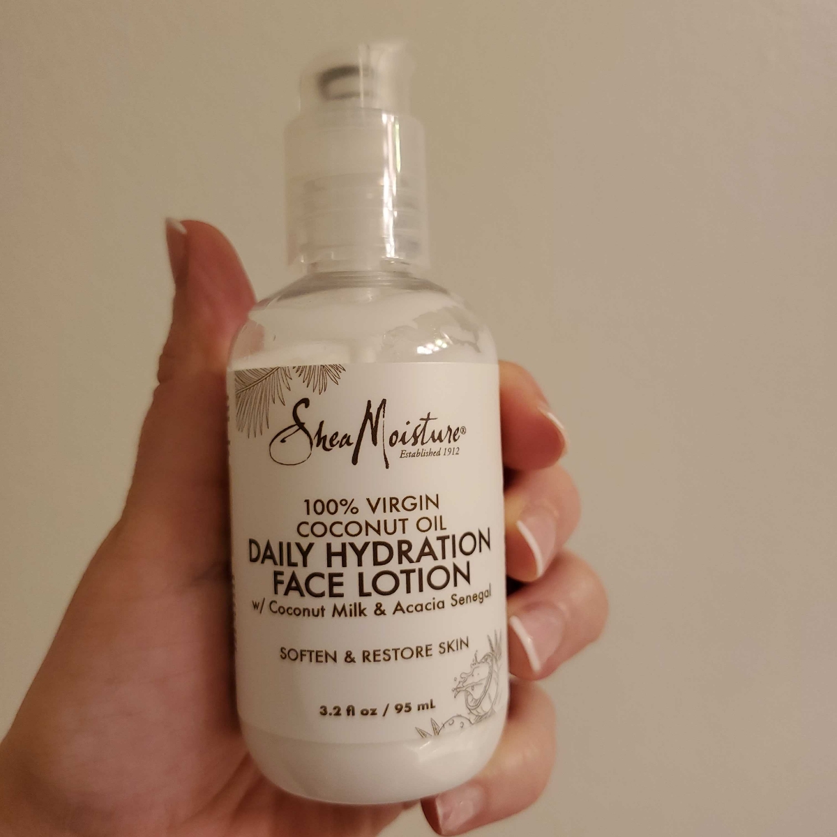 SheaMoisture 100% Virgin Coconut Oil Daily Hydration Face Lotion Review |  abillion