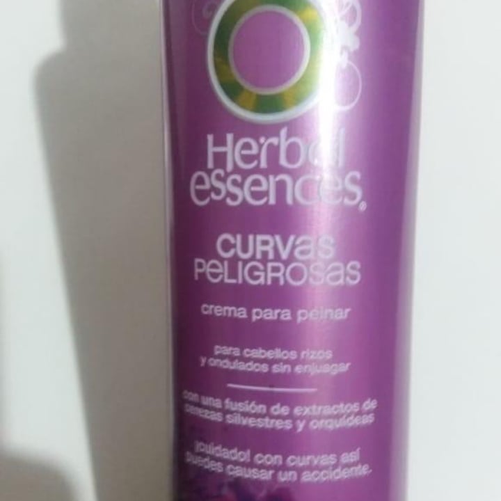 photo of Herbal Essences Crema Para Peinar shared by @loana on  22 May 2020 - review