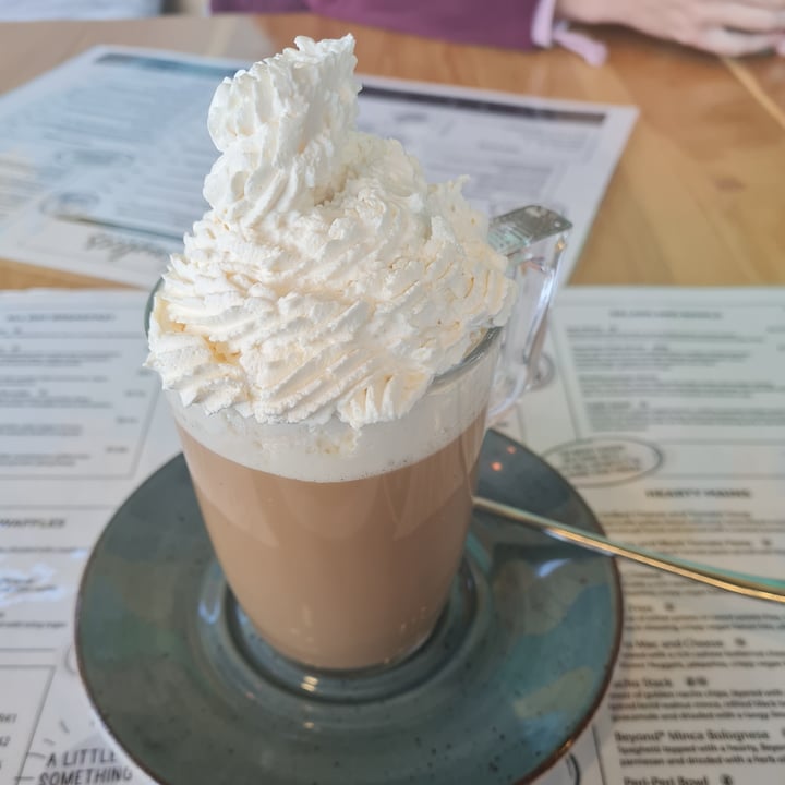 photo of Kaylee's Eatery Caramel Flavoured Coffee shared by @makeadifference on  23 Jul 2022 - review