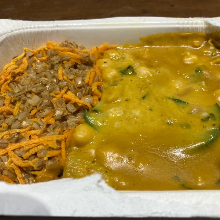 photo of Beleaf arroz de cevadinha com curry de couve flor e grao de bico shared by @marcelarmb on  19 Nov 2022 - review