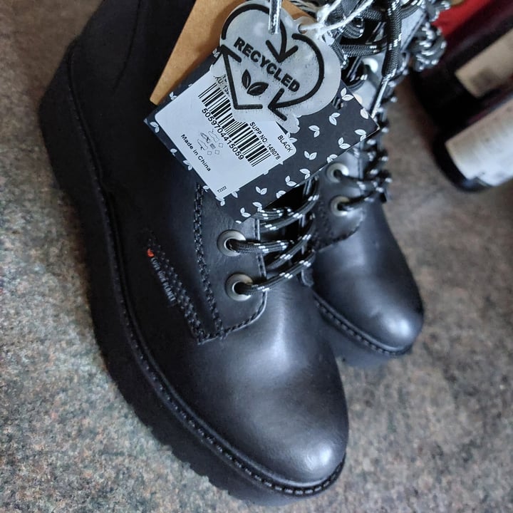 photo of Love Our Planet Boots shared by @sayareaper on  23 Jan 2022 - review