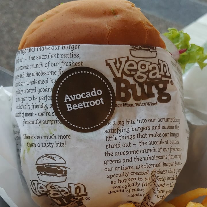 photo of VeganBurg Singapore Avocado Beetroot Burger shared by @vegananu on  11 Oct 2020 - review