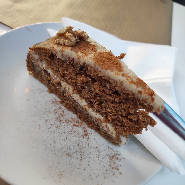 photo of Café Madrigal Tarta de zanahoria shared by @holasoyamp on  09 Jan 2022 - review